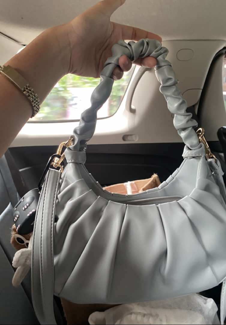 check the same shoulder bag sa yellowbasket with myy faviiee bag SECOSANA SHOULDER BAG🤩🔛🔝📈 #fyp #secosana #secosanabags #shoulderbag #bags #recos #recommendations #creatorsearchinsights 