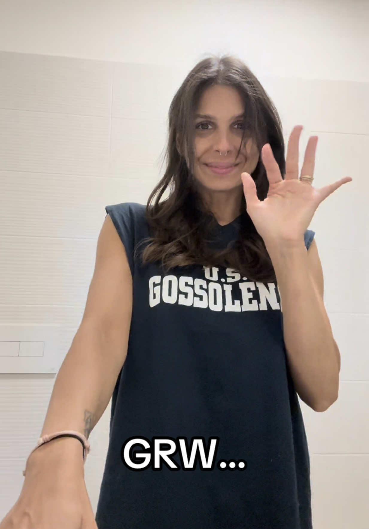 Vabbè ci riprovo domani #funnyvideo #funnyvideos #funny #comic #funnymoments #nicolooo #couple #couplegoals #family #marriage #daddy #mommy #dadlife #momlife #dadanddaughter #momanddaughter #Love #asmr #grwm #morning #morningroutine @Nicolò Mililli 