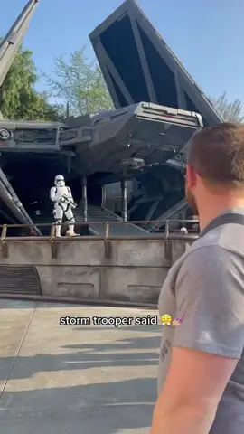 Funny Star Wars park✨✨✨🤣#funny #happy #disney #disneyworld #funnyvideos #funnytiktok #disneyland #Foryou #fyp #starwars #usa #stormtrooper 