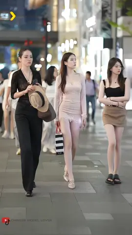 #chinesestreetfashion #streetfashionstyle #beautifulchinesegirl #chinesemodellover 