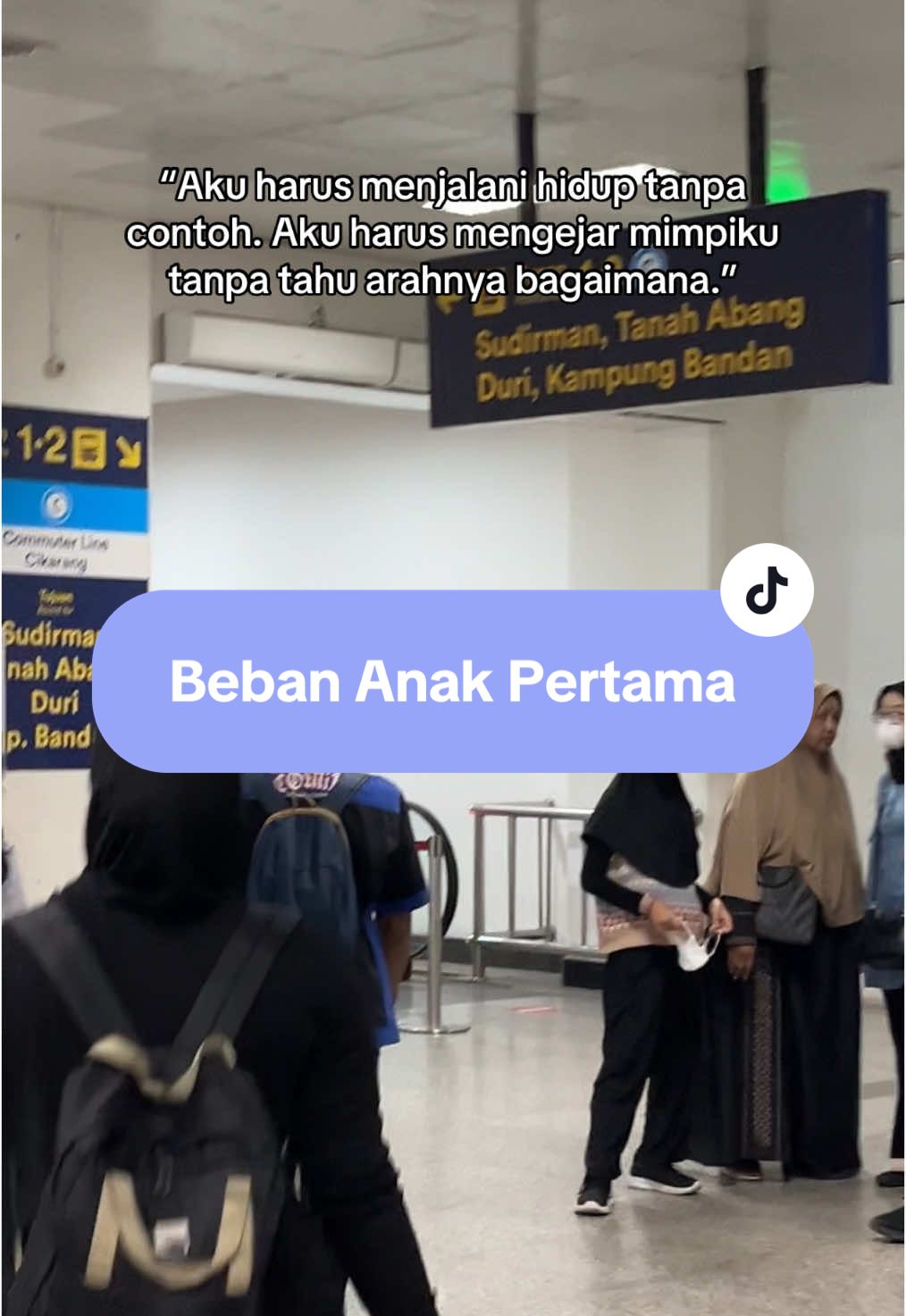 Anak pertama mah gak ada yang gak keren, apalagi Minclo😎🧏🏻‍♀️ #cloudbookspublishing #penerbitcloudbooks #SelfImprovement #bebananakpertama #fyp #anakpertama #ceritasisulung #motivasi #quotes 