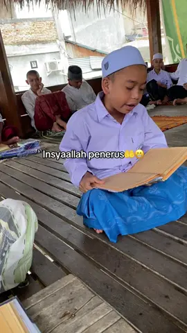 Orang tua mana yang tidak bahagia🥲 #santri#santripondok#ngaji 