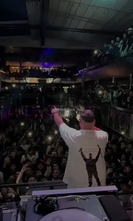 Bu yalnızlık sonra Bi' yerde denk geliyo' Tesbih tanesi gibi Ardı ardına sıralanıyo' 🎶Yener Çevik - Hüznü Hecem 🎧 Spotify | vedasarkim 