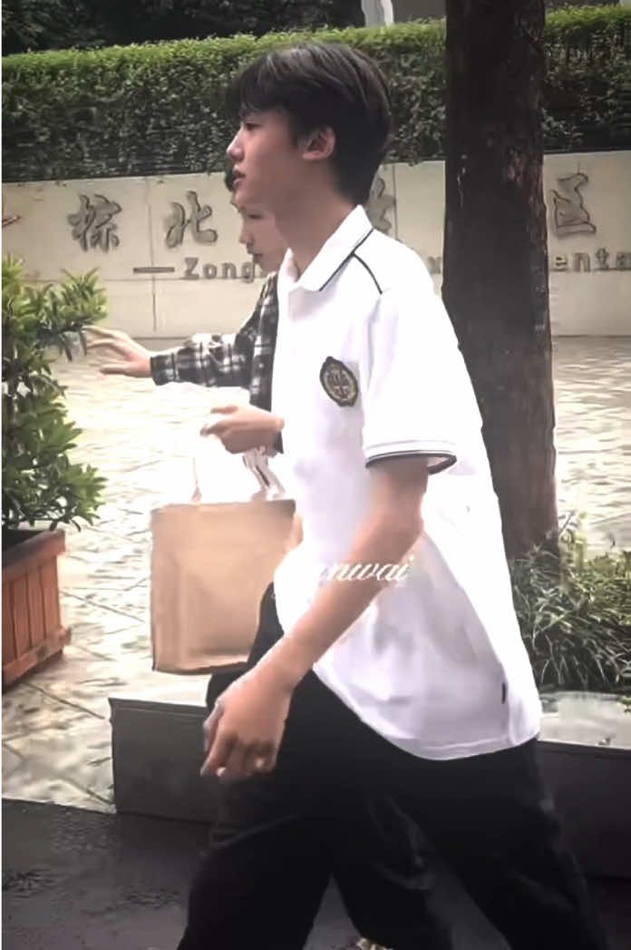 😭  #zhangyiran #zhangyiran_张奕然 #tffamily #tffamily_4th_generation #tffamily🇨🇳💫 #tffamily🇨🇳💥💯 #fyp #fypviral🖤tiktokシ #foryou #tffamilyfans #sanpreset #tf家族 #tf家族四代 #fyppppppppppppppppppppppp 