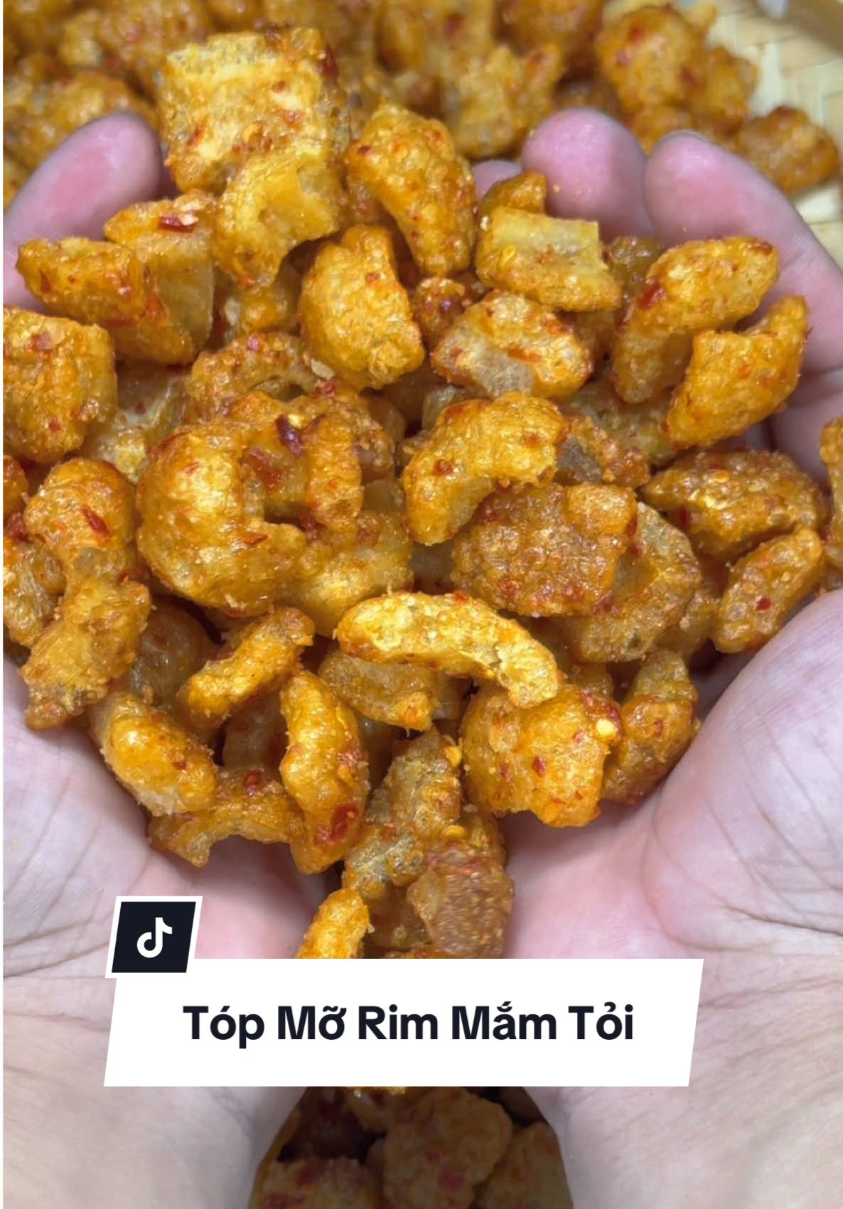 Thử liền thử ngay tóp mỡ rim mắm tỏi bên nhà chị cỏ chưa mấy bồ ơi #tienthichrewie67 #topmo #topmorimmamtoi #nubecofood #topmonubeco