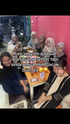 Si kaka gabisa ngaca😩