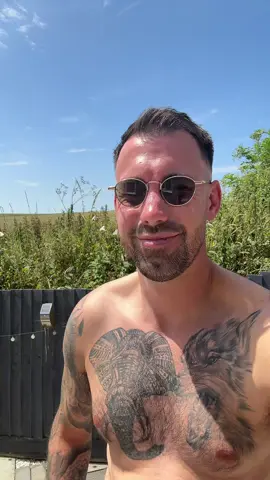 Did anyone know? #fyp #foryou #foryoupage #hot #Summer #hothot #trending #britishweather #summertime #tanning #tattoos #beard #sunshine #tannedlife #tattooed #tan #views #comment #likes #share #repost 