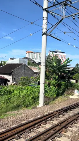 Ketika semesta merestui sebuah perpisahan, kamu tidak akan pernah bertemu di kebetulan manapun. #fyppppppppppppppppppppppp #fypシ゚ #masukberandafyp #keretaapi #pingal #viral #story #sadvibes