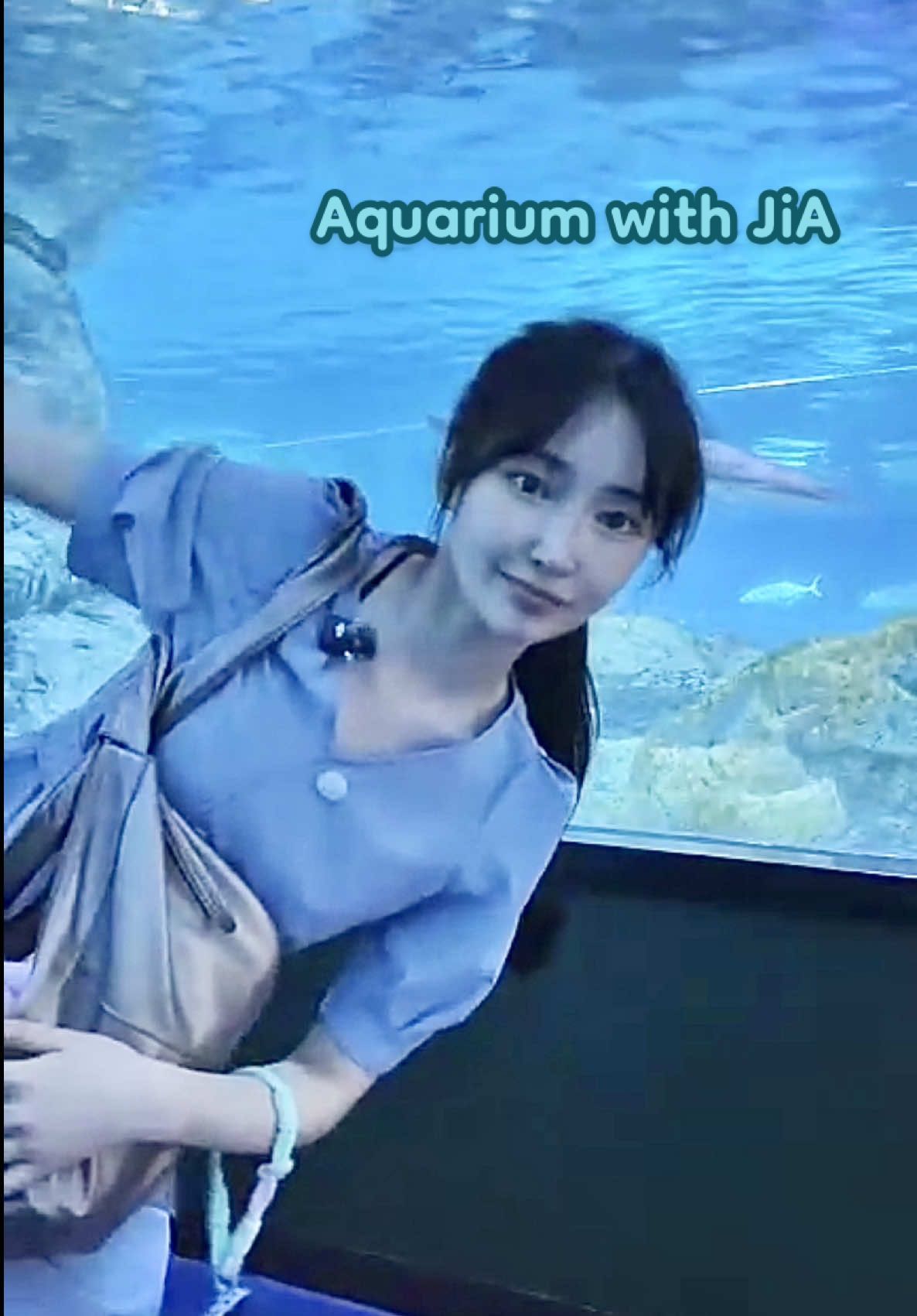 How was the aquarium you went with me? Actually, I'm the most excited🤣 There are many shortcomings and mistakes, but enjoy with me🩵💙  #livehighlights #korea #seoul #coex #aquarium 