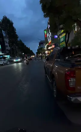 Biết ơn vì đã từng yêu thật lòng và tiếc nuối vì đã không đủ đúng lúc... 🥺