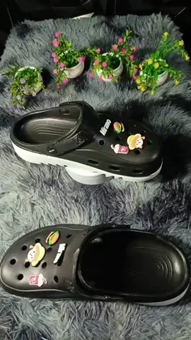 Mirano Clogs ✨ Ang mira tapos ganyan kaganda quality and design. #slippershoes #clogsformen #clogsforwomen #creatorsearchinsights 