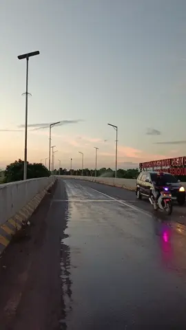 pipa air bocor di jembatan air sebakul sore tadi, menjelang magrib tanggal 21 Juni 2025 #bengkulu #bengkulutiktok #jembatanairsebakul #airbocor #2025