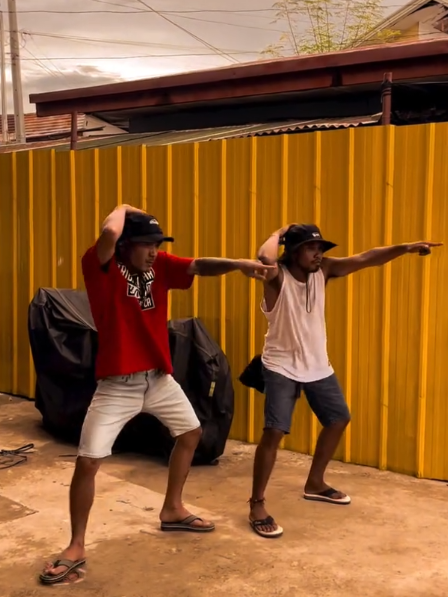 Side By Side Budots Team Ungol BOY SITA&ALEX #fo #fypシ゚ #fyppppppppppppppppppppppp #fy #sidebyside #budots #budotsdancechallenge #budotsqueen👸 #budotsremix #budotsdance #budotschallenge #budotsremixdisco #budotsking🤴 #budotsgirlngdavao #budongking #oldspiderbudots #karaangdamangbudots #teamungol #angbu #boysita 
