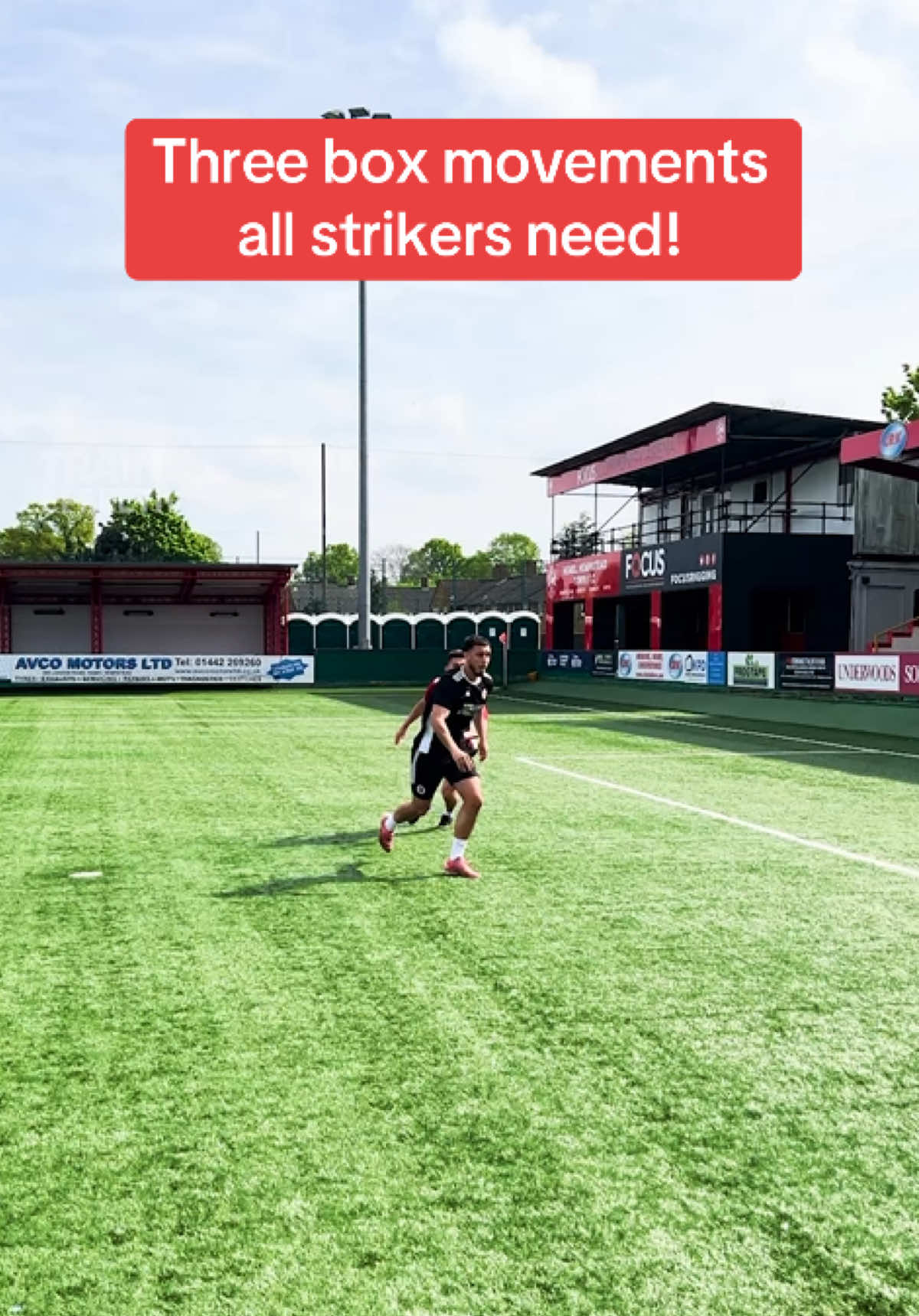 So simple but so effective 🎯 #footballtiktok #footballplayer #footballtraining 