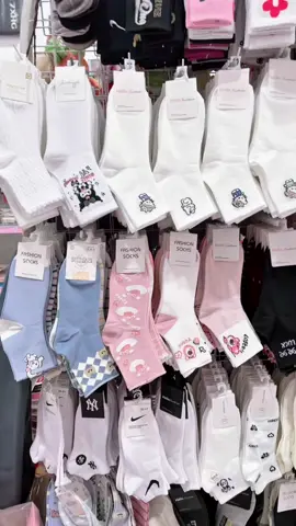 🧦 VỚ XINH TỪ 10K – CÓ MẶT TẠI SHOP NGỌC KHÁNH Vớ cổ cao, cổ trung, cổ ngắn đủ kiểu Cho nam, nữ, bé đi học, đi chơi hay đi làm đều có luôn nha 🫶 Có vớ ren bánh bèo, vớ da chống nắng, vớ cute dễ thương hết nấc 🌸 📍Ghé Shop Ngọc Khánh liền tay – vớ xịn chờ ai đây? #shopngockhanh 