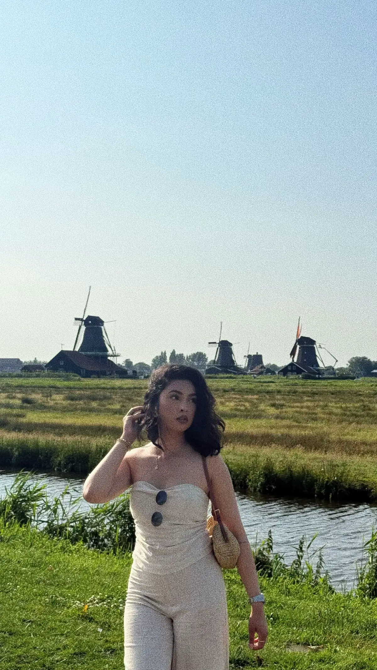How beautiful are these photos!  #iphonephotography #zaanseschans #netherlands 