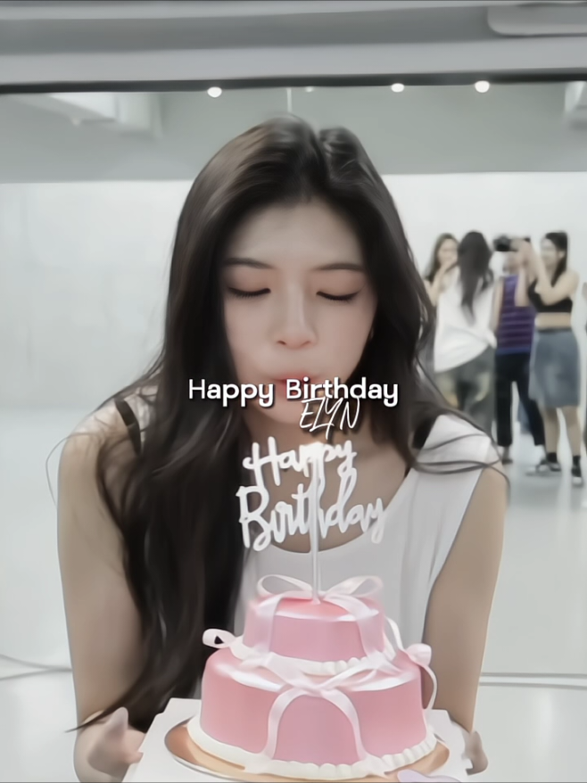 Happy birthday my baby Elyn 🎂😘 @babylyn  #Elyn #elynleonggg #elyngen1es #Gen1es #W1NGs #fyp 