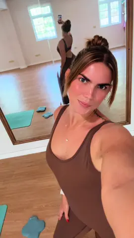 Morning yoga at the cutest studio ✨🧘🏻‍♀️🌿🪷 #yoga #yogagirl #stretch #breathe #mindfulness #gratitude #morningpractice #demiyogastudio #visitbarbados 