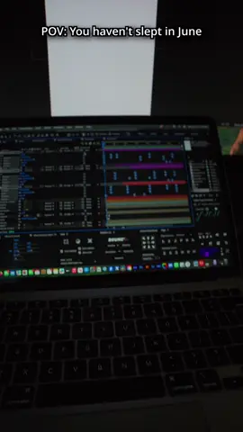 Late Juneeee‼️ #motiongraphics #aftereffects #motiondesign #aftereffect 