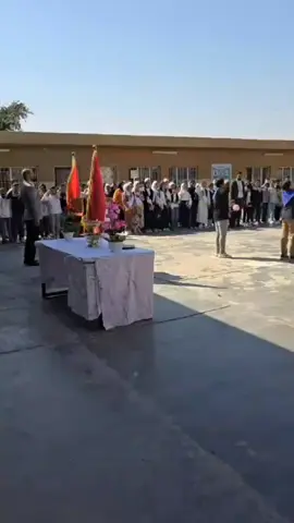 وأن أعادوا لنا الاماكن، فـمن يعيد لنا الرفاق...؟ . اصمم بالفيديو ودموعي ينزلون، حقيقه اجمل فتره عشتها بحياتي هيَ الابتدائيه حرفياً كل شي بيها جان حلو😔❤️‍🩹#الدوايه #الابتدائية  #ذكريات_الطفولة  #tiktokindia #trendingvideo #trend #الشعب_الصيني_ماله_حل 