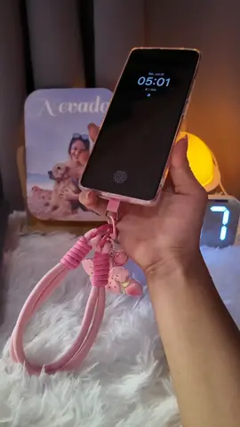 Cutesy wrist phone lanyard 🩷✨ #phone #phonecase #pink #cellphonestrap #phonelanyard #phonelacetiktokshop #pinkstrap#pinklanyard 