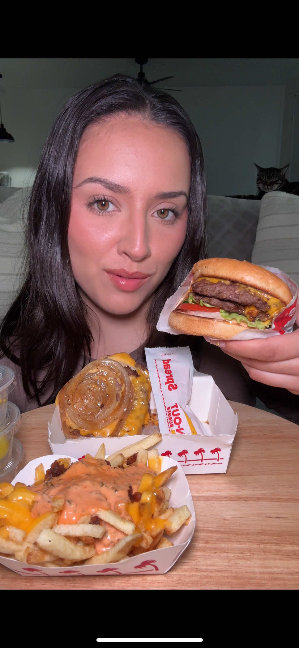 eating my in n out order 💕 what’s your order so i can try it next time ! #mukbang #innout #eating #Foodie #lafoodie #foodasmr #burgers #americanfood #eatwithme #flyingdutchman 