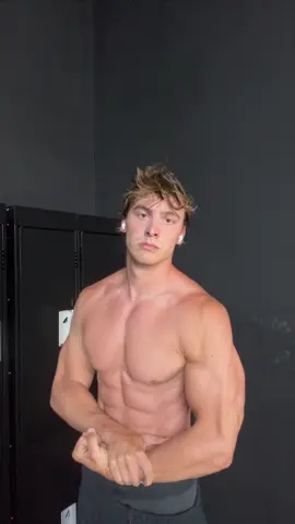 finally tan  #fyp #foryoupage #GymTok #gym #Fitness #lean #physique #aesthetic 