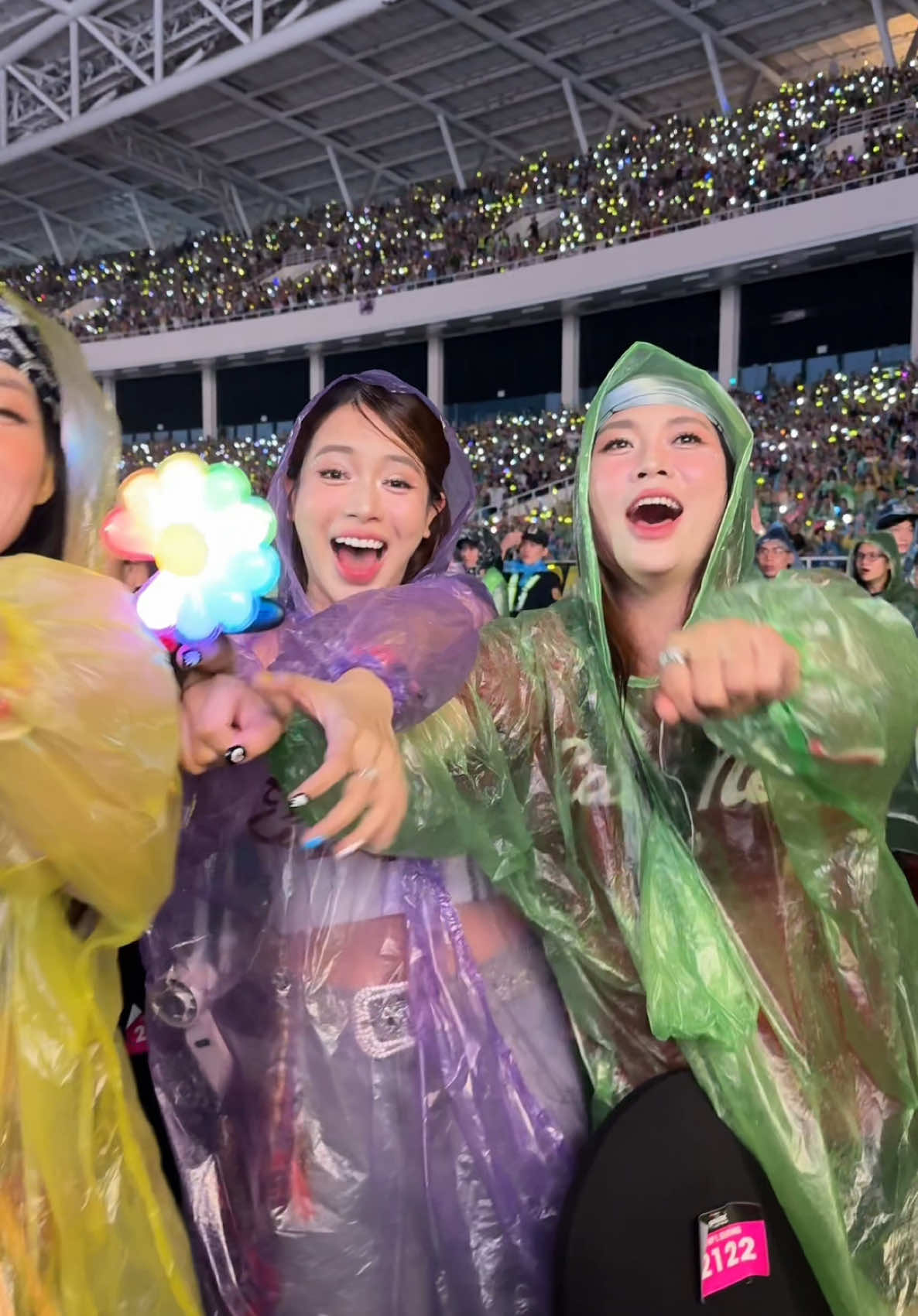 Trẻ không chơi giờ chơi bù #concert #gdragon 
