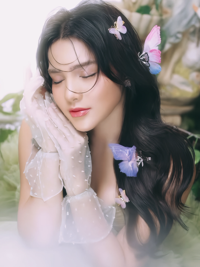 my perfect angel🧚‍♀️💚 @Davina Karamoy  #fyp #davinakaramoy #davina #girls #photography #CapCut #masukberanda #beauty #makeup 
