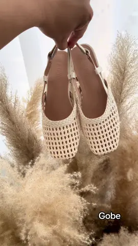 Đinh caoooooo  Đẹp lắm lắm lun á . #gobe #slingback 