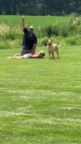 PSA: go pee before you try the viral foot pursuit with your husband 😂 Also-if I had more ground and could have continued going straight, he wouldn’t have caught me 🤌😂
