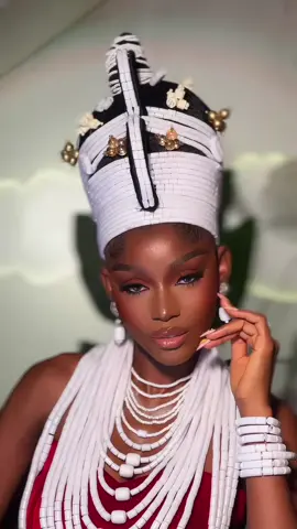 In love with this look white okuku 🤍🤍🤍 Mua @glamby_cynthia  Okuku @BADDEST OKUKU STYLIST IN LAGOS  Hairstylist @Mimecraay  #fyppppppppppppppppppppppp #makemefamous #beautiful #makeuparistinlekki #makethisviral #glamour #whiteokuku #edobride #edo 