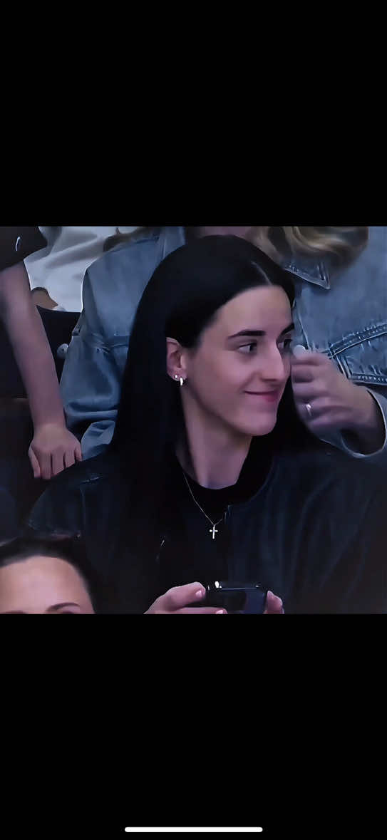 oh and btw the fever aren’t allowed to lose tomorrow cause I’m gonna be there;) #caitlinclark #edit #WNBA #vsp #capcut #fyp #foryou #xyzbca #wlw 