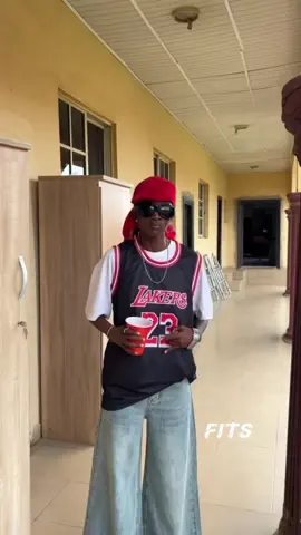 Naaaaaaa we were out with the fits🥰🥰🔥…. Y2K day was fire … LET THE COUNT DOWN BEGIN🔥 #y2k #medicalstudent #finalyearstudent #y2kfashion #fypシ゚ 