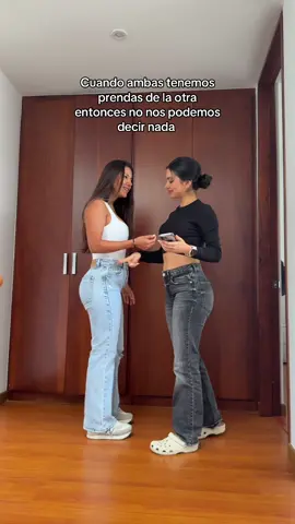 Nuestra mayor ventaja y a la vez desventaja es que nos quede la misma ropa😅😂 #fyp #mama #outfit #humor 