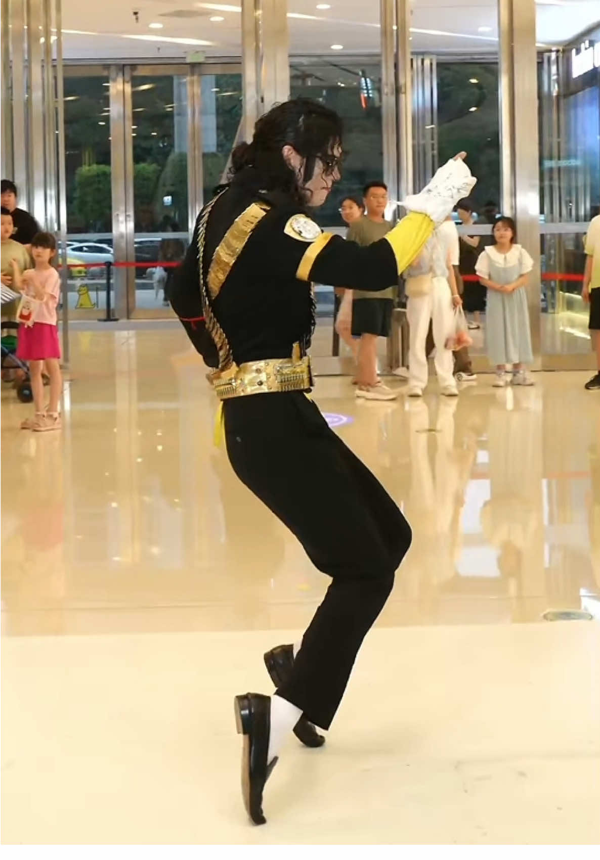 Dance legend revived#caijun #michaeljacksoncaijun#michael #mj #dance #moonwalk #jam 