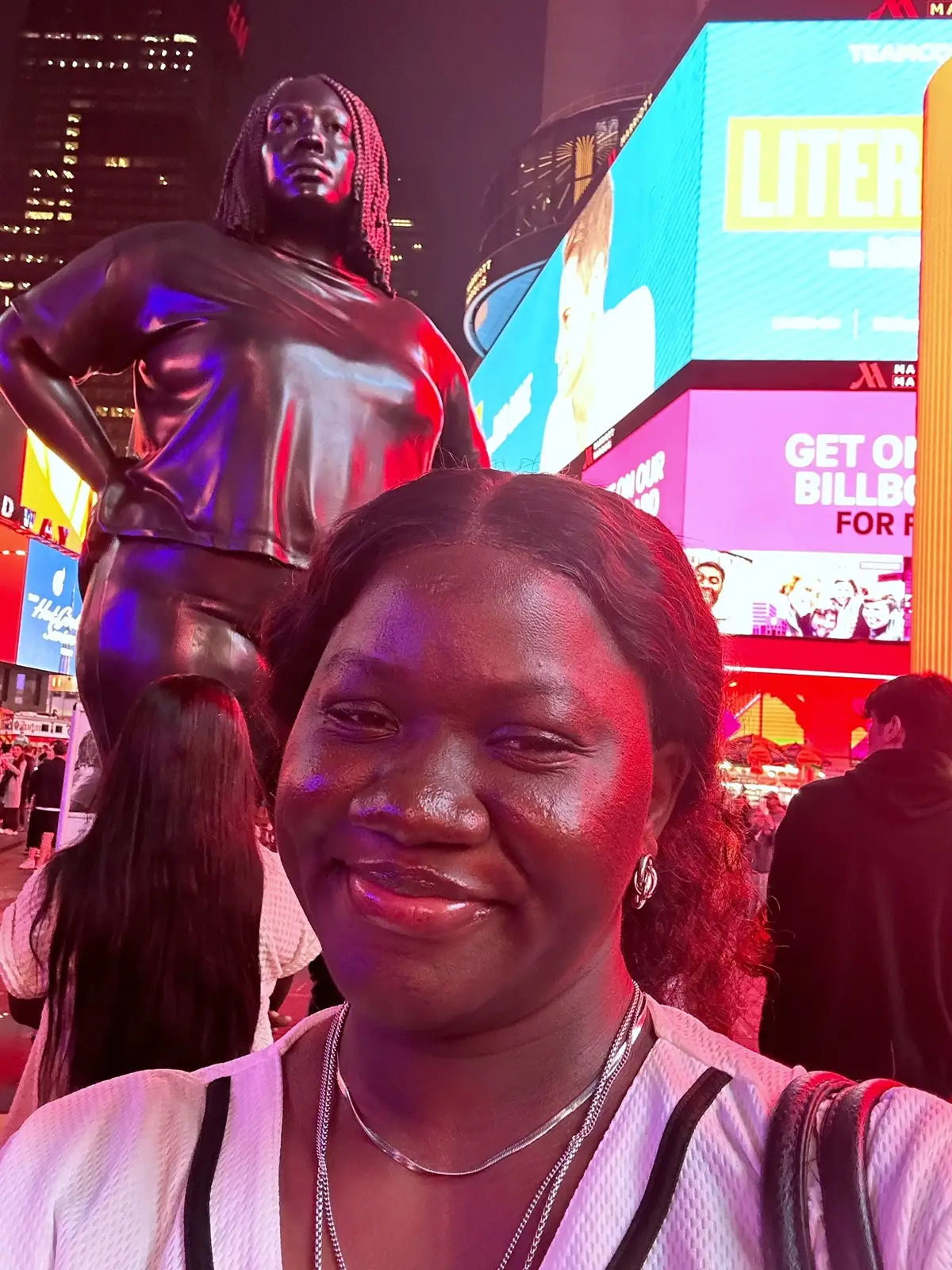 I was trying to go height for height but miss girl is tall tall 😩😍  #nyc #relatable #sabigirlsteph #stephlynoncamera 