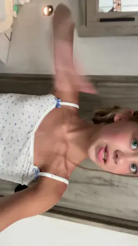 Creds to @maddi for my hair ! #fyp 