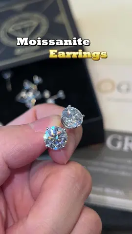 Moissanite > Diamonds💎 ⭐️ Get the same look for a fraction of the price.#tiktokmademebuyit #summervibes #tiktokshoprestock #ootdfashion #formanandwoman #ootdinspo #giftideas #moissanitejewelry #gf #earrings #moissaniteearrings