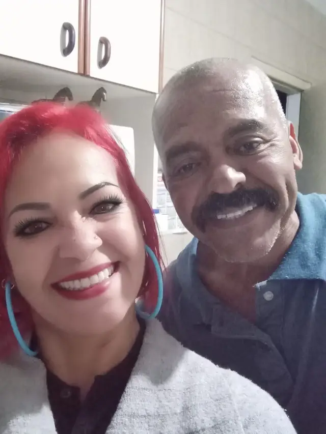 Uma pena q essa doença veio pra vc,tratamento paliativo sem cura aí ele estava bem agora super magro mas Deus sabe de td estou cuidando de vc vó até onde Deus quiser 