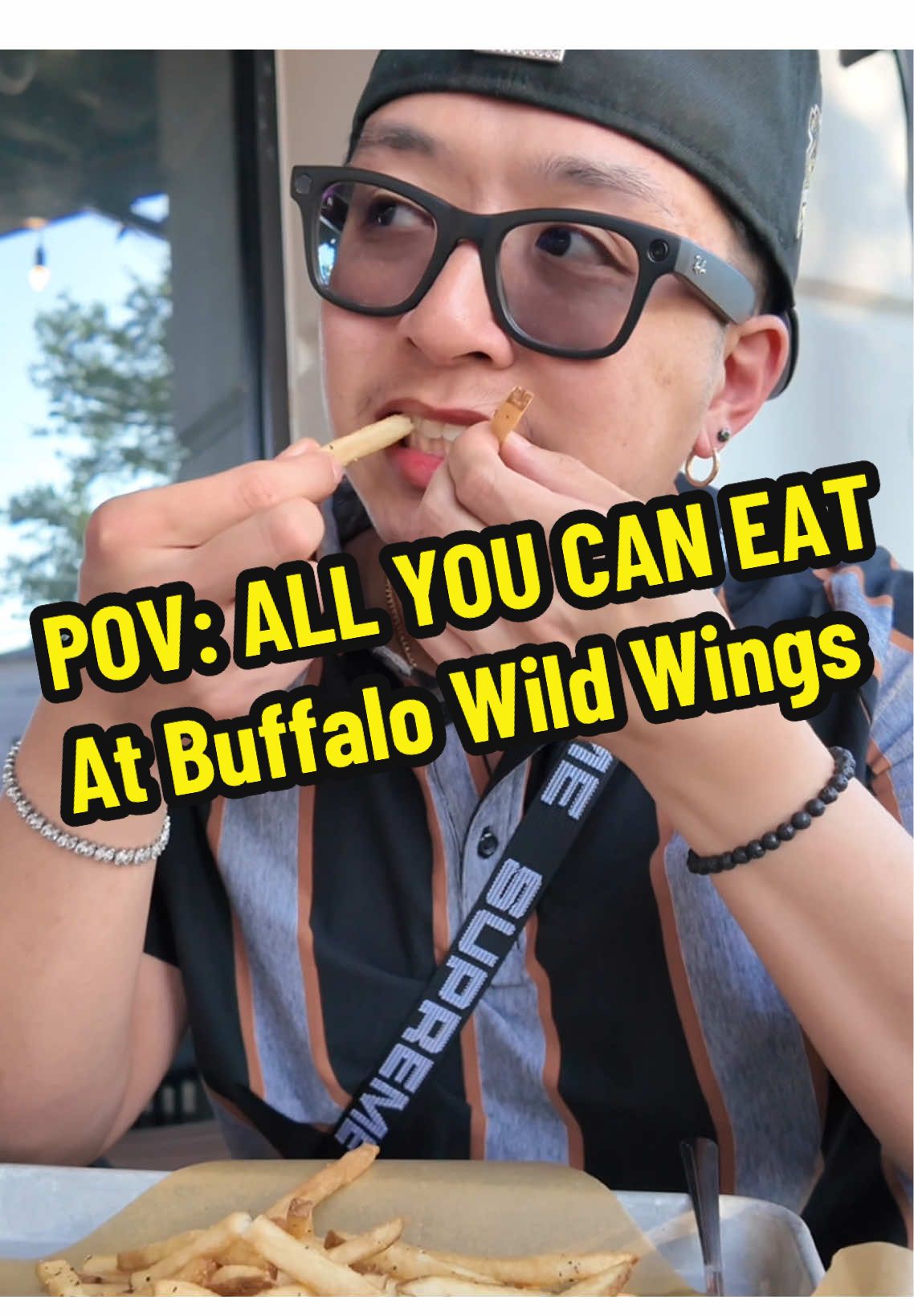 Solo date eating all you can eat wings at Buffalo Wild Wings #pov #asmr #mukbang #solo #fypage #buffalowildwings #Vlog #fyp #AnkerPowerBank #AnkerLaptopPowerbank 