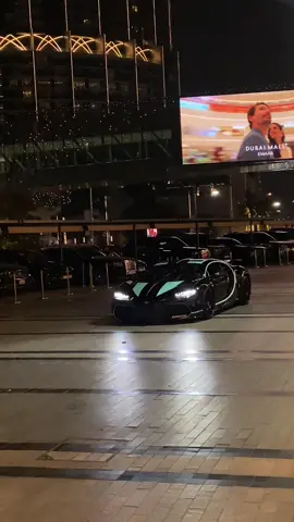 Watch till the end 🔥 #cars #carspotting #creatorsearchinsights #hypercar #fyp #foryoupage #dubai #viral #bugatti #bugattichiron #supersport #tiffanyblue #rockyourbody 