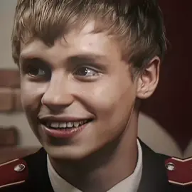 id:@𝑀𝑟𝑠. 𝑀𝑎𝑘𝑎𝑟𝑜𝑣𝑎✩  кадры:@-назад в 2006-  #кадетство #александрголовин #макскадетство #максиммакаров #fyp #эдит #сериал #сериалстс #2000s 