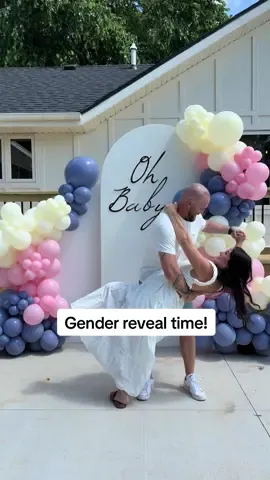 I promise I’ll share gender soon! I still have to edit everything but I’m tired from the fun day with family and friends 🤪🙈 soaking it all it 🤍 dress is on my LtK! #danandsam 