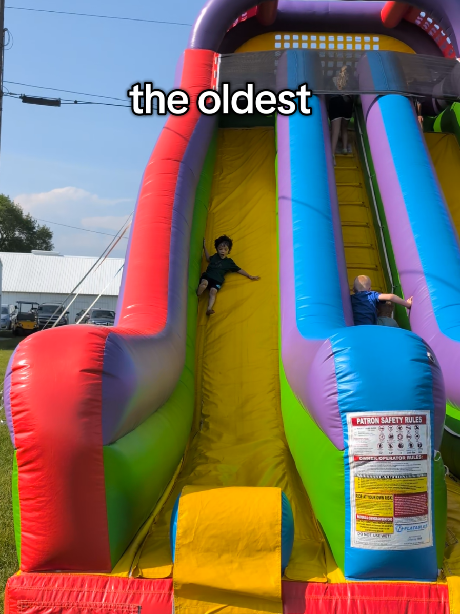 the oldest*2 vs Middle child vs the youngest ( asian kids ver.) in a white town event 🤣🤣🤣 #justkidding #funny #kidsoftiktok #twins #toddler #baby #oldestchild #middlechild #youngersiblings #sibling 