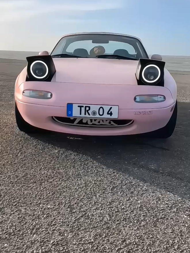 Miata 😋 Mazda Miata #mazda #miata #jdm #jdmcarsoftiktok #mazdarx7 #cinematic #lbwk #jdmlife #GTR #nissan #fyppppppppppppppppppppppp 