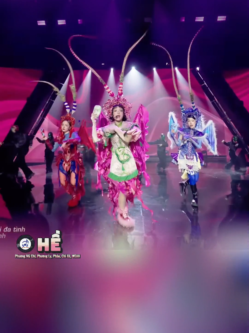 ▶️HỀ - Phương Mỹ Chi, Phương Ly, Pháo, Chi Xê, WEAN - Em xinh Say Hi  #heemxinhsayhi #he #emxinhsayhi #gocnhacviet #phuongmychi #phuongly #chixe #wean #toptrending #nhachaymoingay #nhachay #lyrics #lyricsvideo #tiktokmusic #viral #trending #xuhuong 