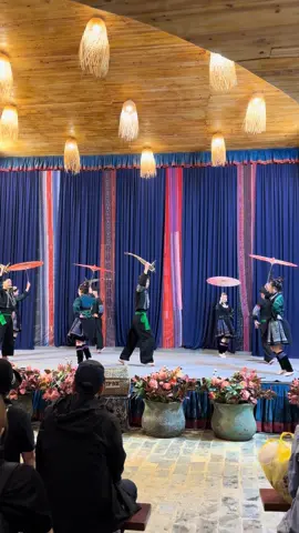 Múa dân tộc H'Mong #taybacvietnam 