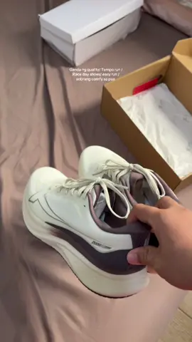Iba talaga yung sarap sa paa pag original na running shoes gamit mo #shoes #shoecheck #shoesrecommendation #budolfinds #Running #jogging #walking #exercise #marathon #longrun #temporun #breathable #mesh 
