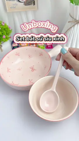 Set bát sứ siu dễ thương😘. Có set bát này ăn cơm ngon lắm nha🤣🥣#moccriviu #unbox #setbatsu #dethuong #decorbep #xuhuong #viral #fyp 